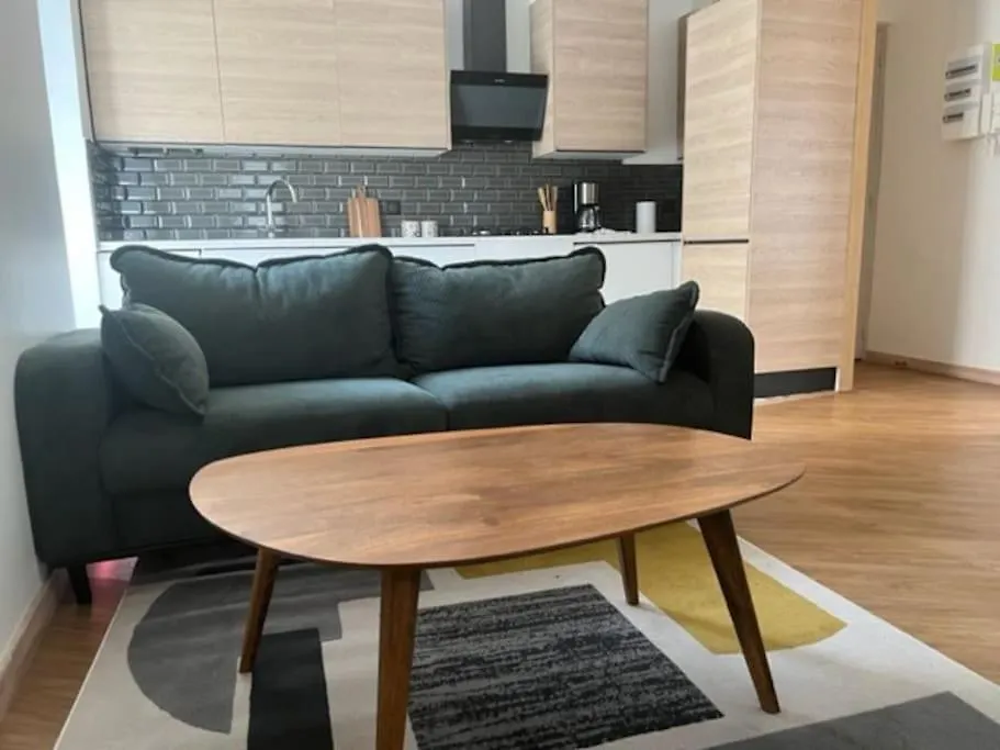 Moderne 2 5 Voyageurs * Paříž