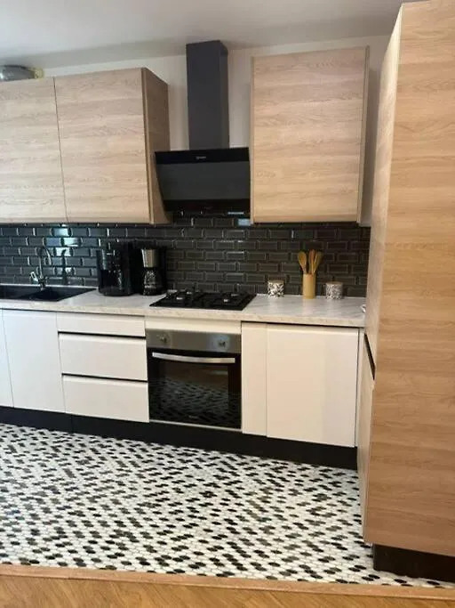 Moderne 2 5 Voyageurs * Paříž
